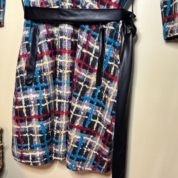 Coco & Tashi Colorful Tunic, Medium - Picture 8 of 10